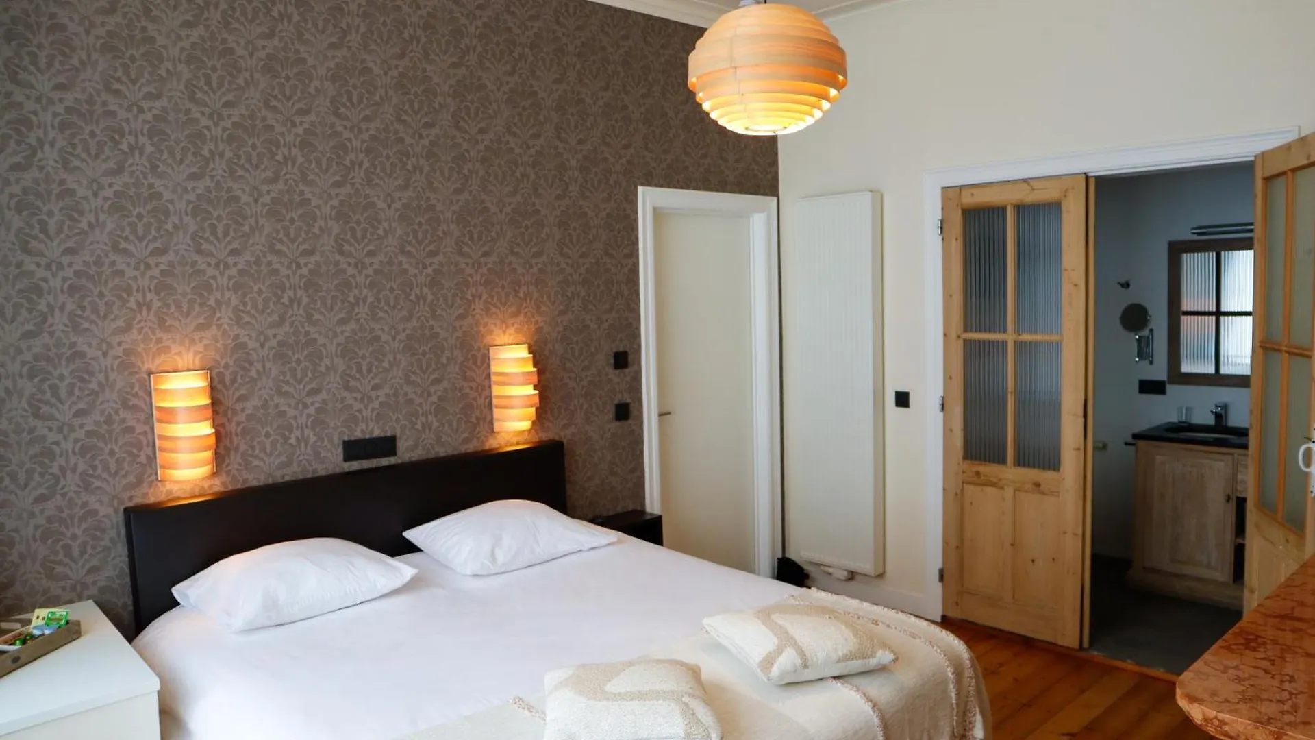 B&B Chambres D'O Ostend Bed & Breakfast
